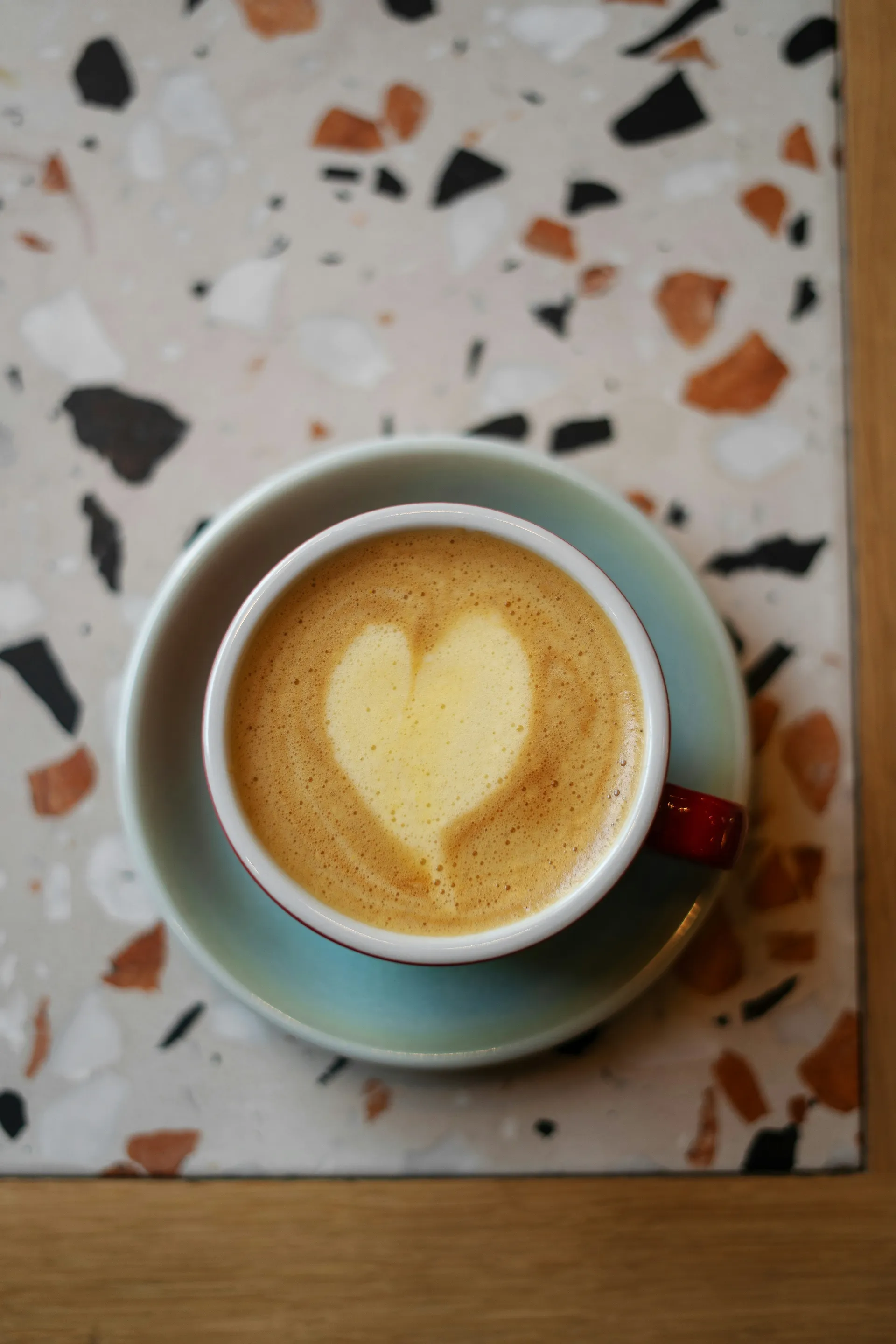Heart latte art